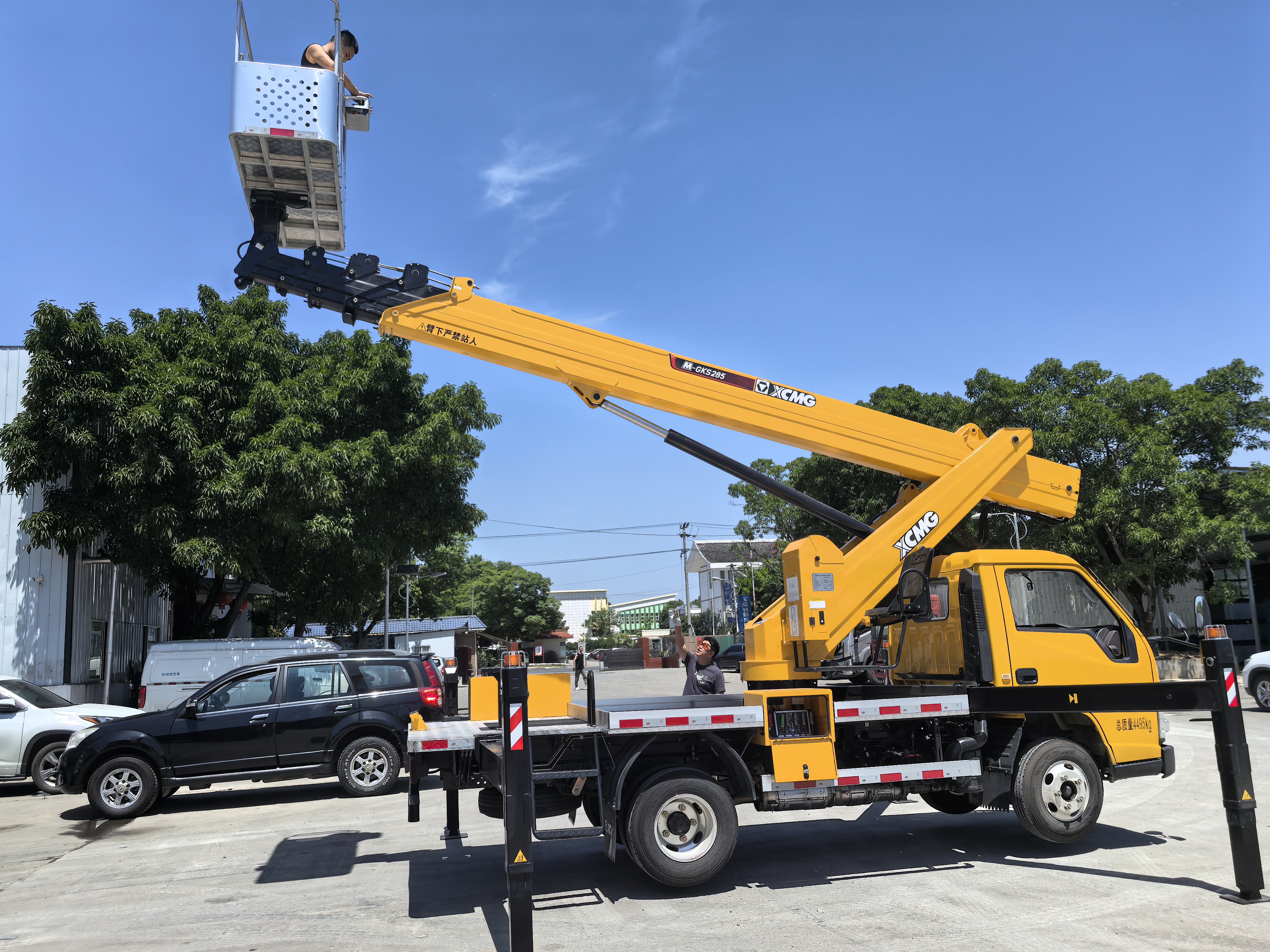 28米路燈高空車(chē)出租